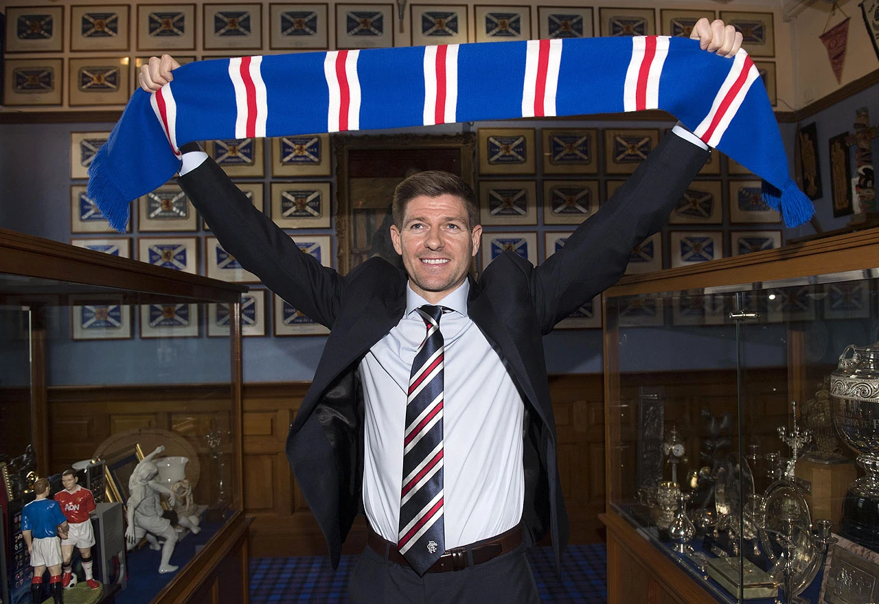 Rangers na čelu sa Stevenom Gerrardom stiže na Pecaru?