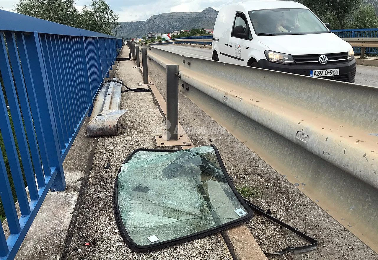 Tko i zašto ne mete mostarske ceste nakon nesreća?   