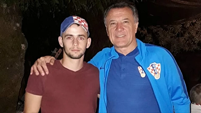 Odlično raspoloženi Mamić pobjedu Hrvatske pratio u Grudama