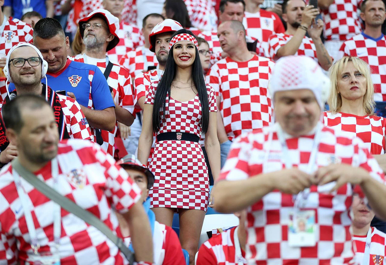 Otkriveno tko je atraktivna Hrvatica čije su fotografije obišle svijet