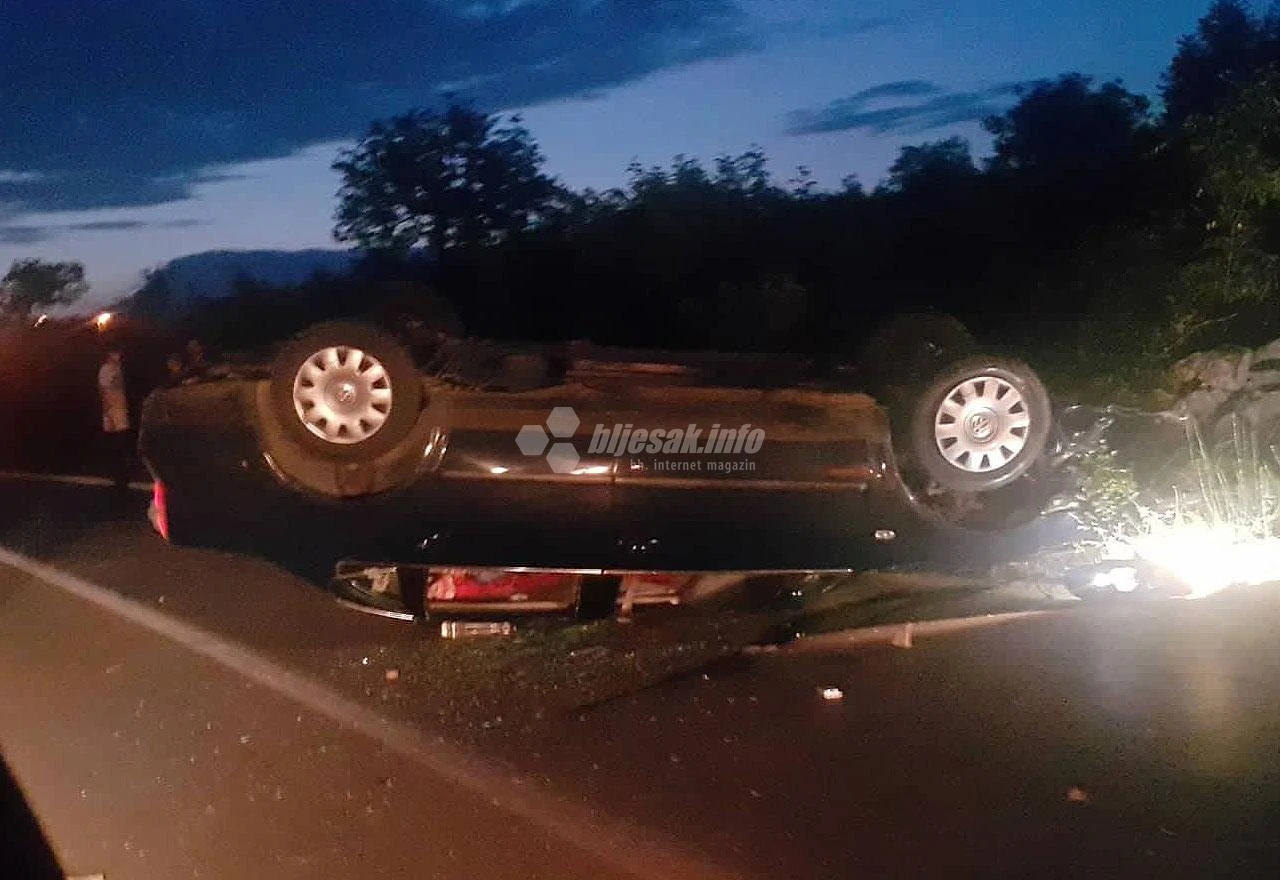 Mostar: Passat završio na krovu, jedna osoba ozlijeđena