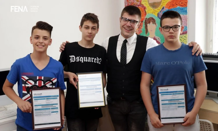 Dječaci koji imaju 13 godina i zvanje IT profesionalaca