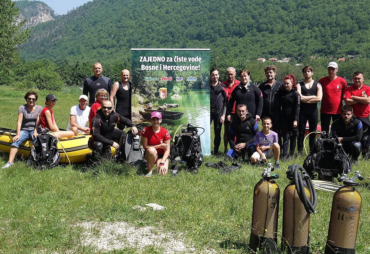 Čišćenjem Malog Plivskog jezera projekt ''Zajedno za čiste vode BIH'' proslavio četvrtu godinu