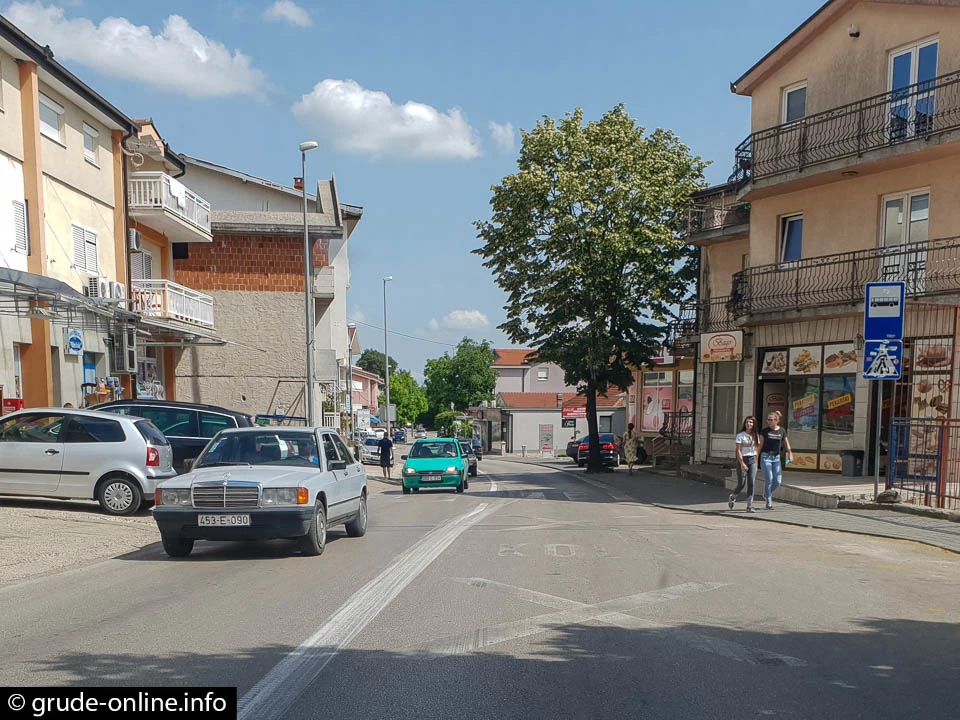 Imoćanin vozio ''slalom'' kroz Grude pa završio s lisicama na rukama