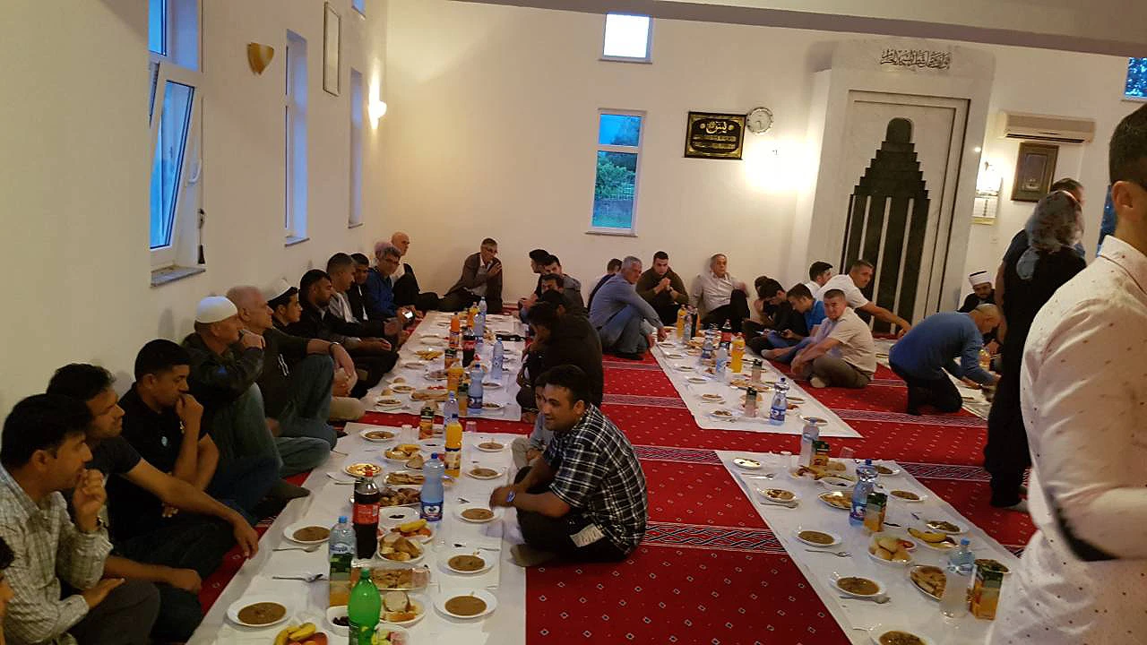 Mostar: Migranti pozvani na iftar