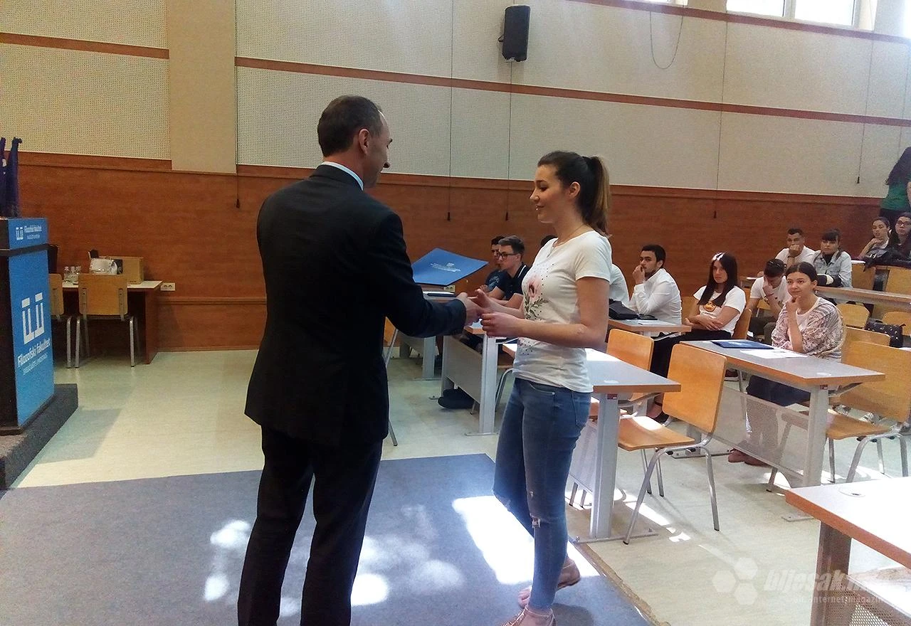 Po 185 KM za 239 studenta u Mostaru