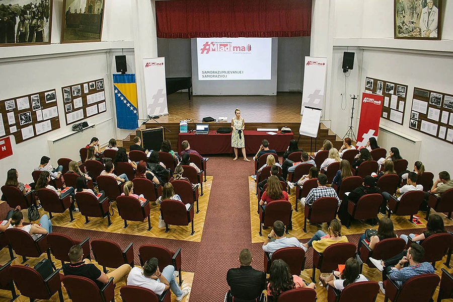 Bihać: Više od 50 mladih u programu 'Coca-Colina podrška mladima'