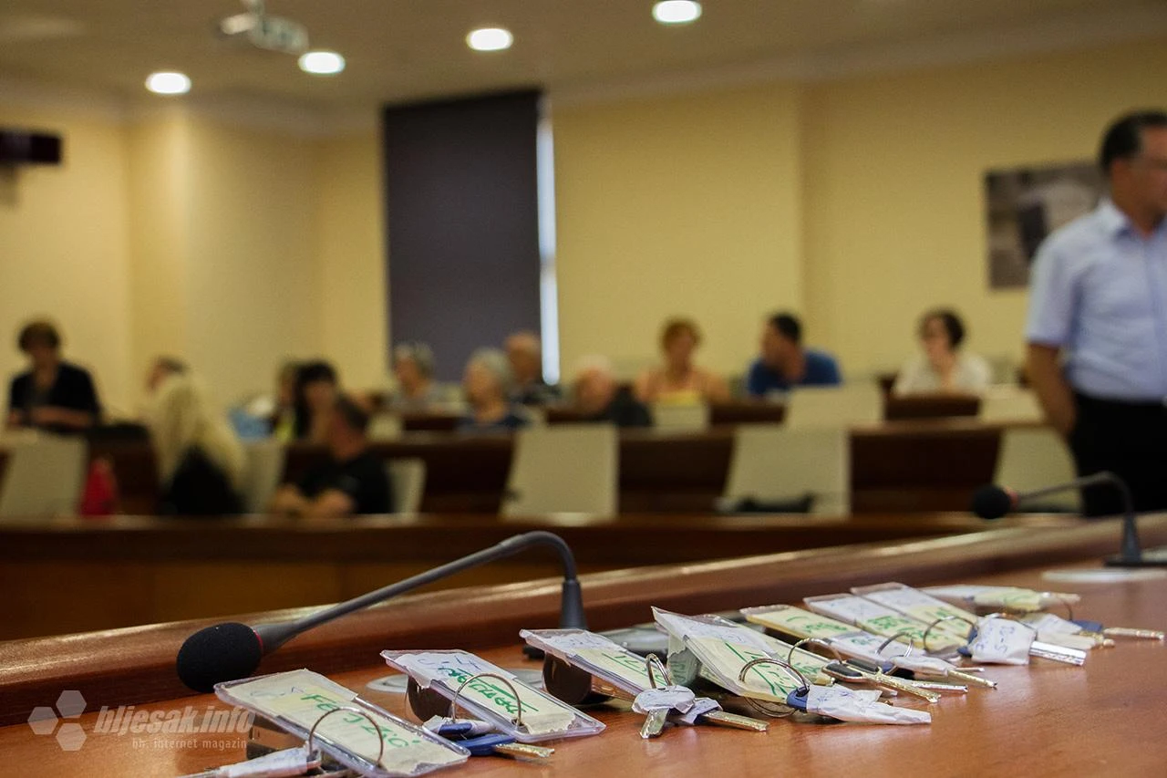 Uručeni ključevi stanarima 'Mikačića kuće' u Mostaru