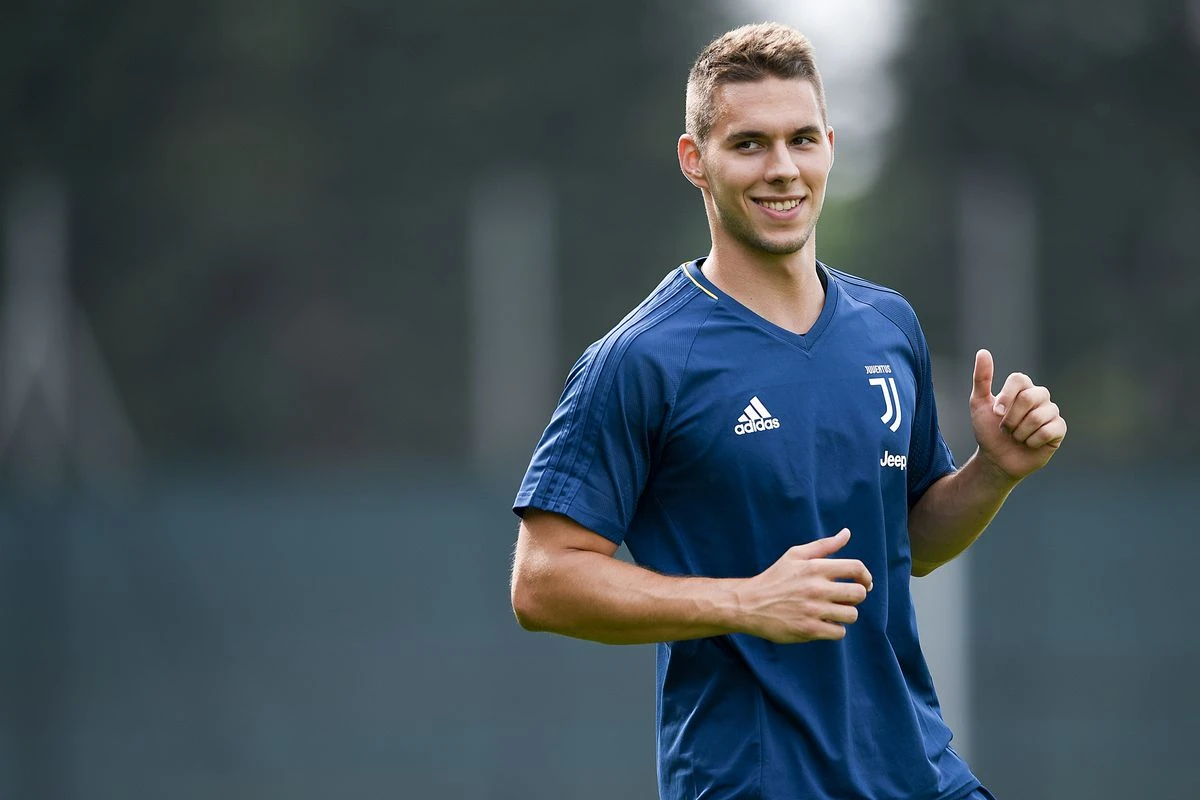 Juventus nudi Pjacu i 80 milijuna eura za Milinković-Savića