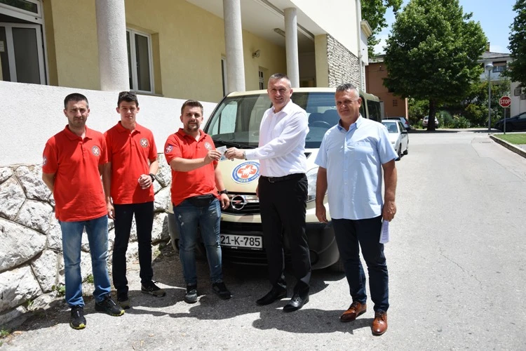 Bez naknade: Općina Čitluk dala u najam vozilo HGSS-u
