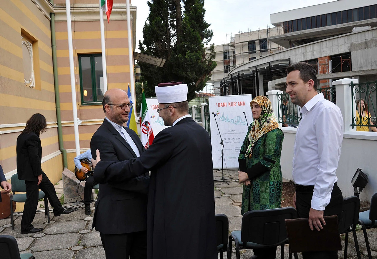 Mostar: Iranski umjetnici izložili kaligrafske radove, iluminacije i drvoreze