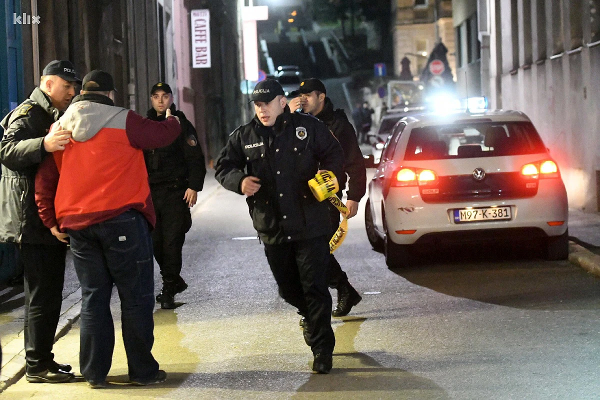 Ranjena dva policajca