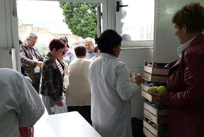 Više od 20.000 osoba u BiH hrani se u javnim kuhinjama