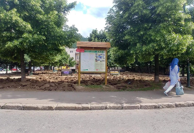Riješili se problema: Sarajevo prekopalo park iz kojeg su migranti poslani u Mostar