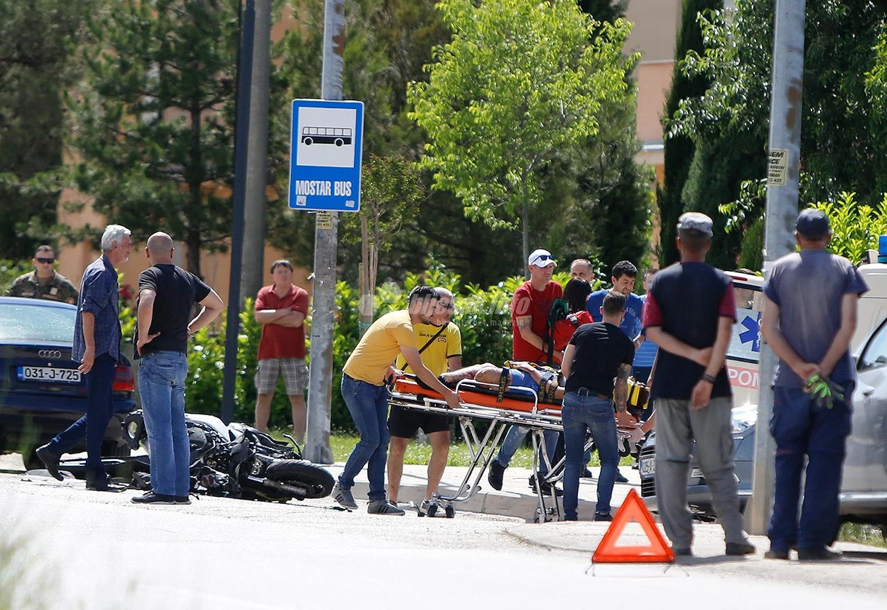 Stravičan sudar u Rodoču: Vozač skutera teško ozlijeđen!