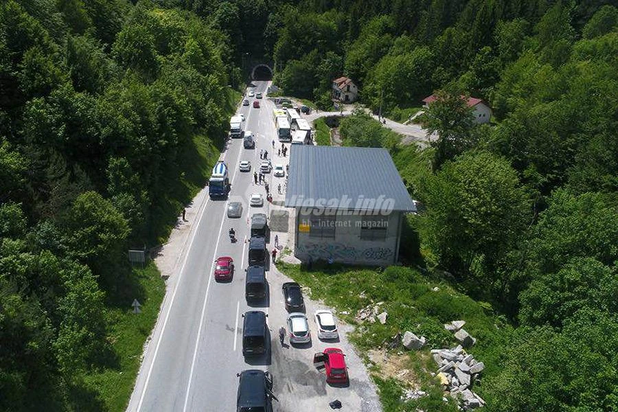 Reakcije na blokadu migranata: Od ratnog zločina do traženja da se uhiti Herceg