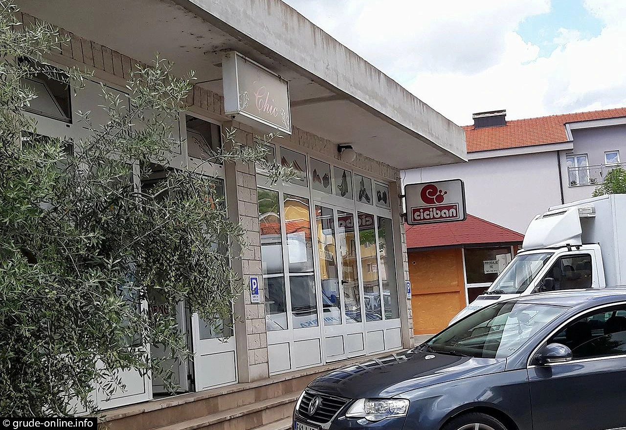 Grude: Iz trgovine ukradene torbice i novac