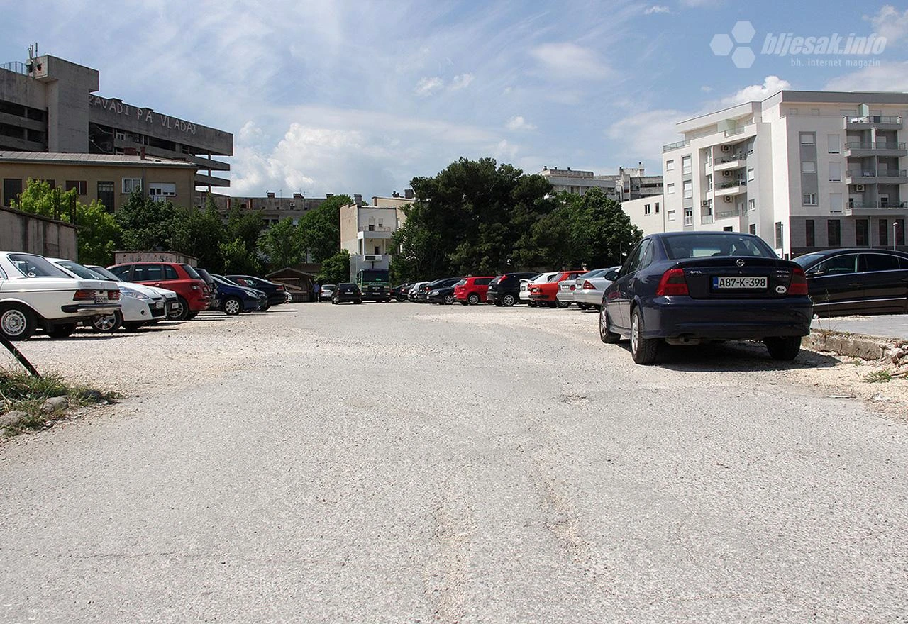 Islamska zajednica se buni zbog parkinga u Mostaru