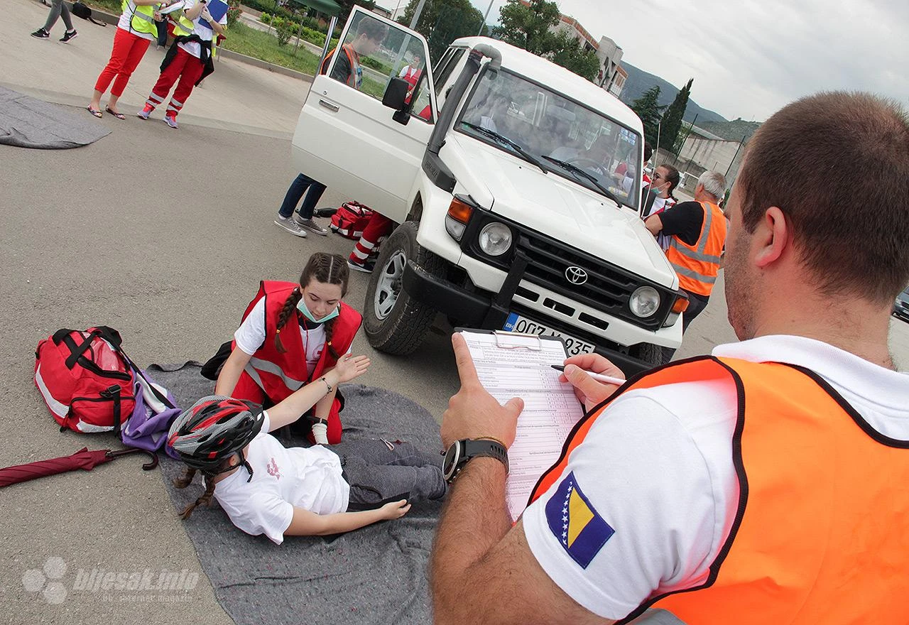 Mladi iz devet županija FBiH pružali prvu pomoć u Mostaru