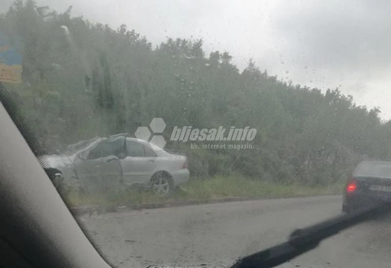 Prometna nesreća u Čulama: Mercedes ''sletio'' s ceste