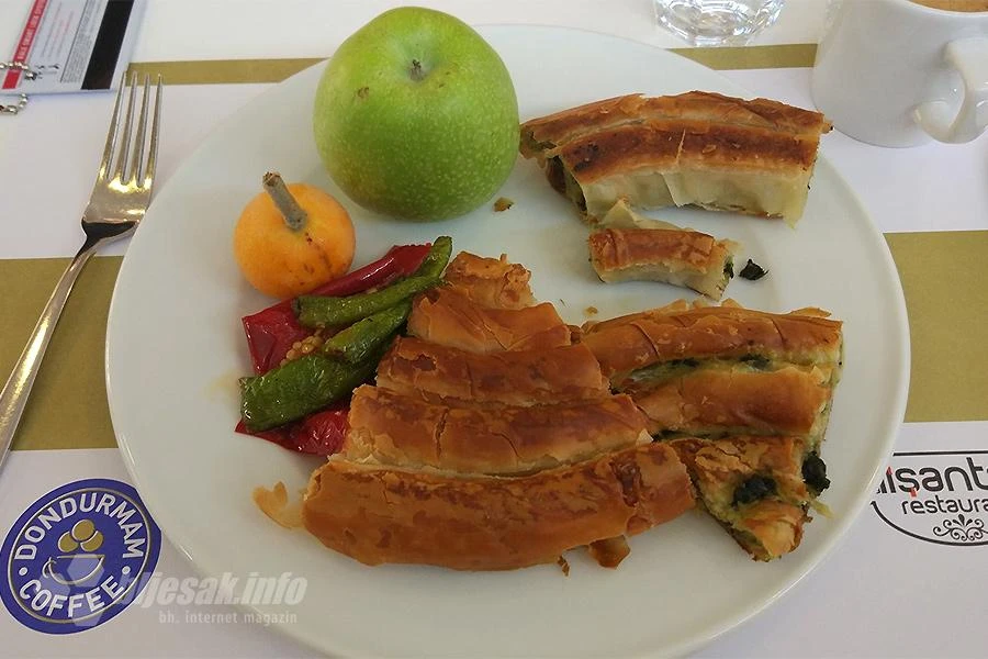 Iz zemlje bureka s mesom