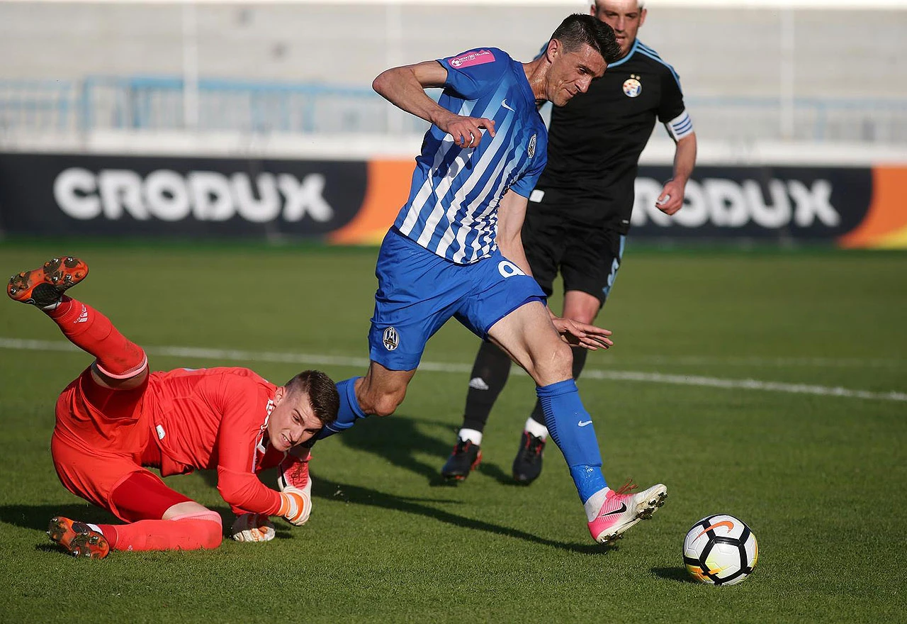 Dinamo ispustio prvu meč loptu, Rijeka smanjila zaostatak