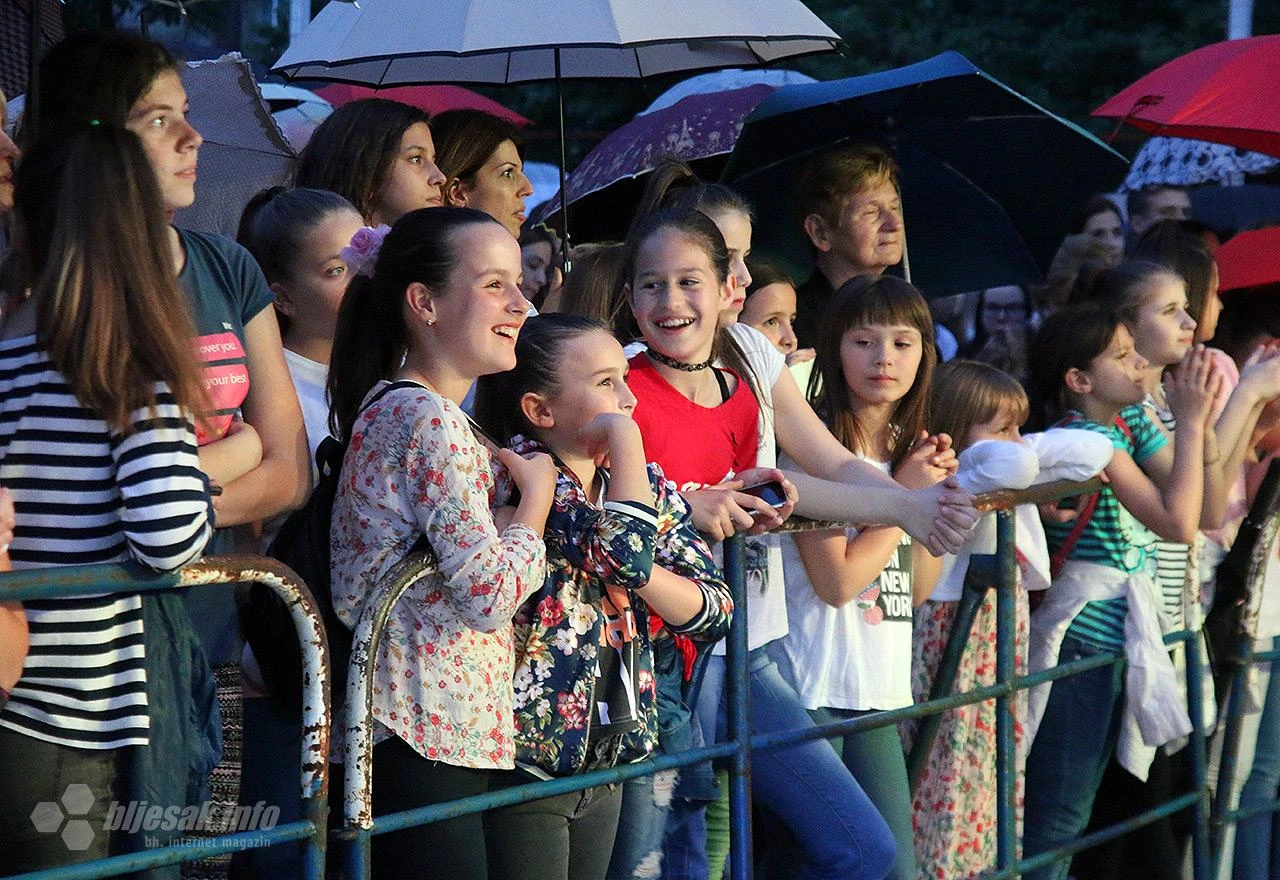 Mostar: Mladi pjesmom slavili Boga