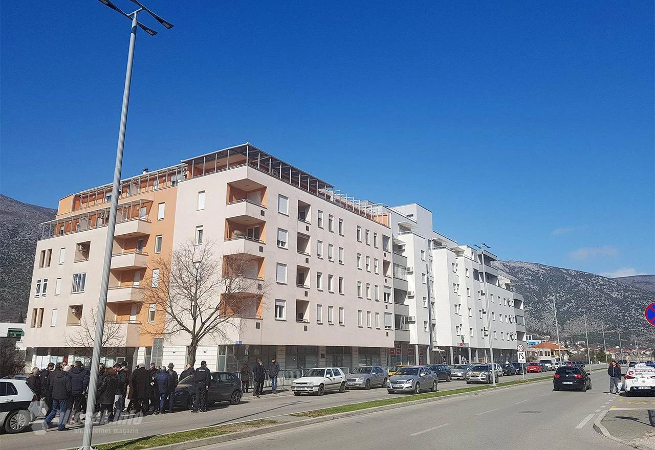 Apel: Postavite usporivače na Novoj Aveniji