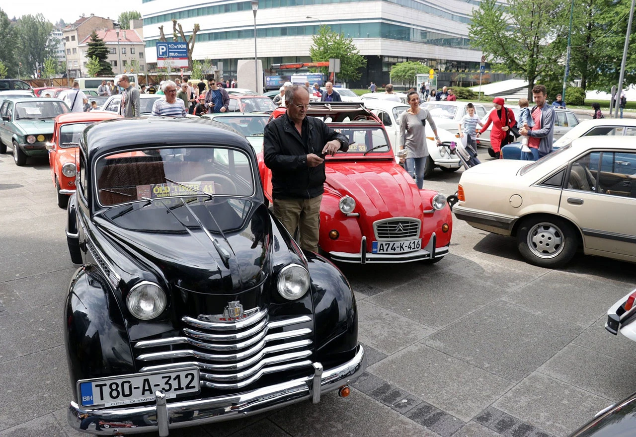U Sarajevu otvorena vjerojatno posljednja izložba oldtimera