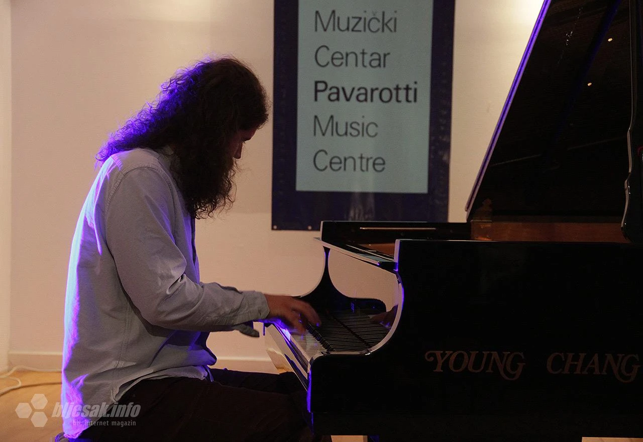Mostar: Jazz standardi u klavirskoj izvedbi