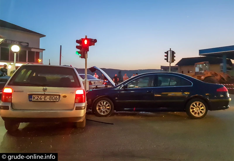 Grude: Dvije osobe ozlijeđene u prometnoj nesreći