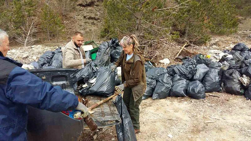 Tomislavgrad: Šumari prikupili 600 vreća raznog otpada