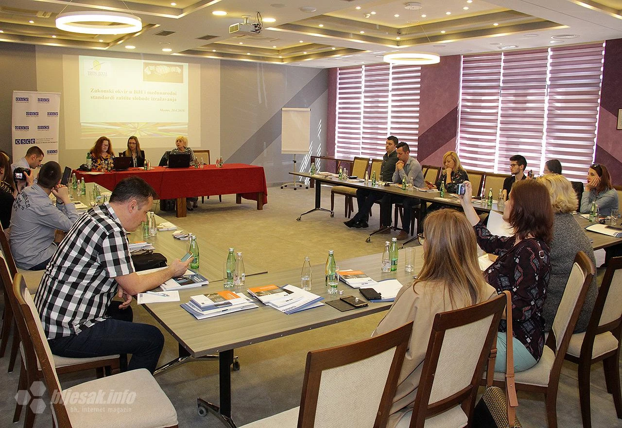 Zadaća novinarstva je da bude na strani ugroženih, a ne politike - radionica