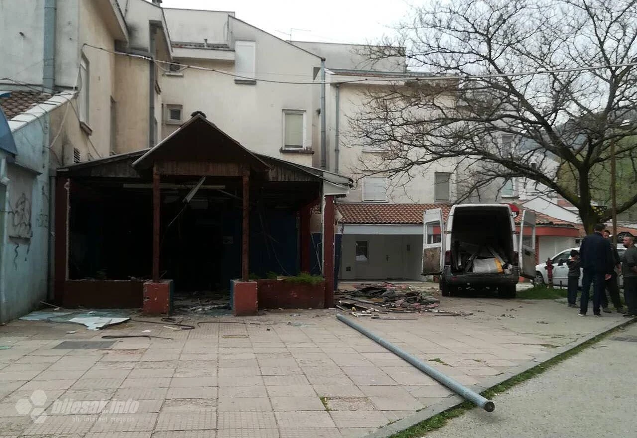 Mostar: Uklanjaju se bespravno izgrađeni objekti na Starom Veležovom