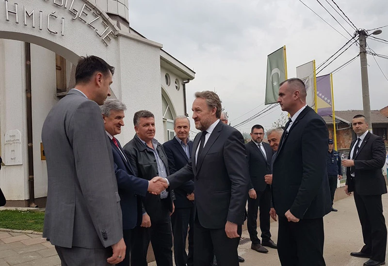 Izetbegović u Ahmićima: Moramo pomiriti narod u BiH
