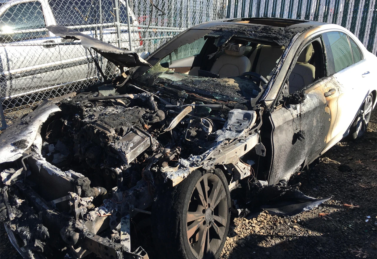Čapljina: Zapaljen osobni automobil