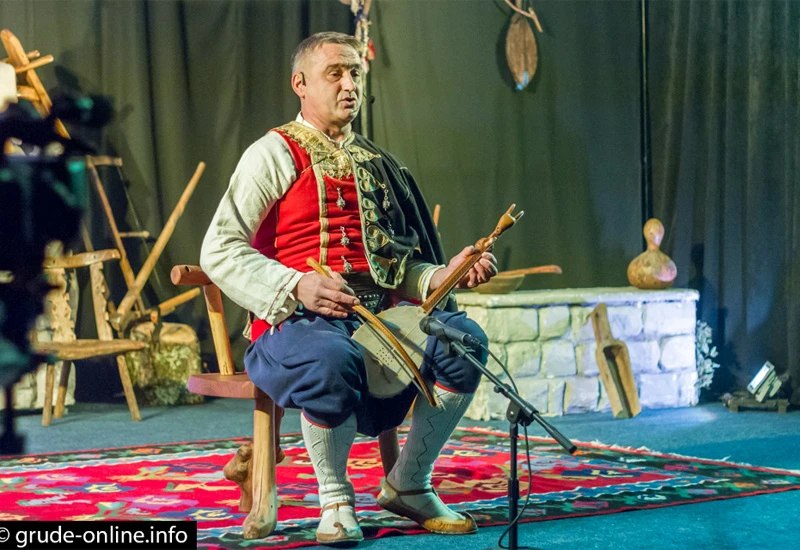 Zlatko Glavinić: Za dobre gusle potrebno je kvalitetno i suho drvo