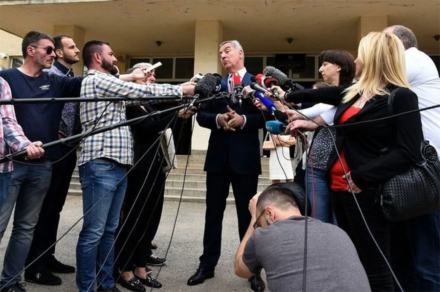 Zatvorena birališta u Crnoj Gori, Đukanović proglasio pobjedu 