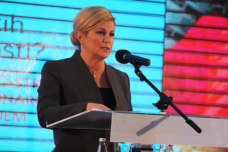 YIHR pozvao Grabar Kitarović da oduzme odlikovanja osuđenima za ratne zločine