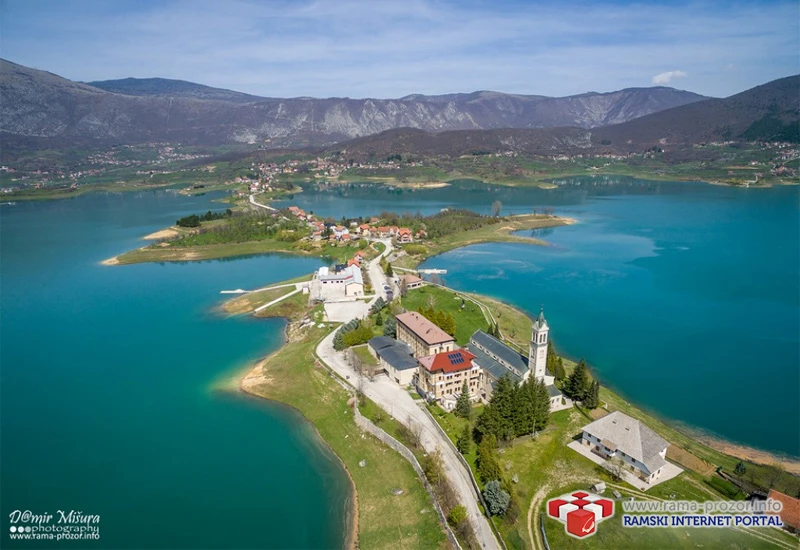 Ramsko jezero postalo nezaobilazna atrakcija turistima