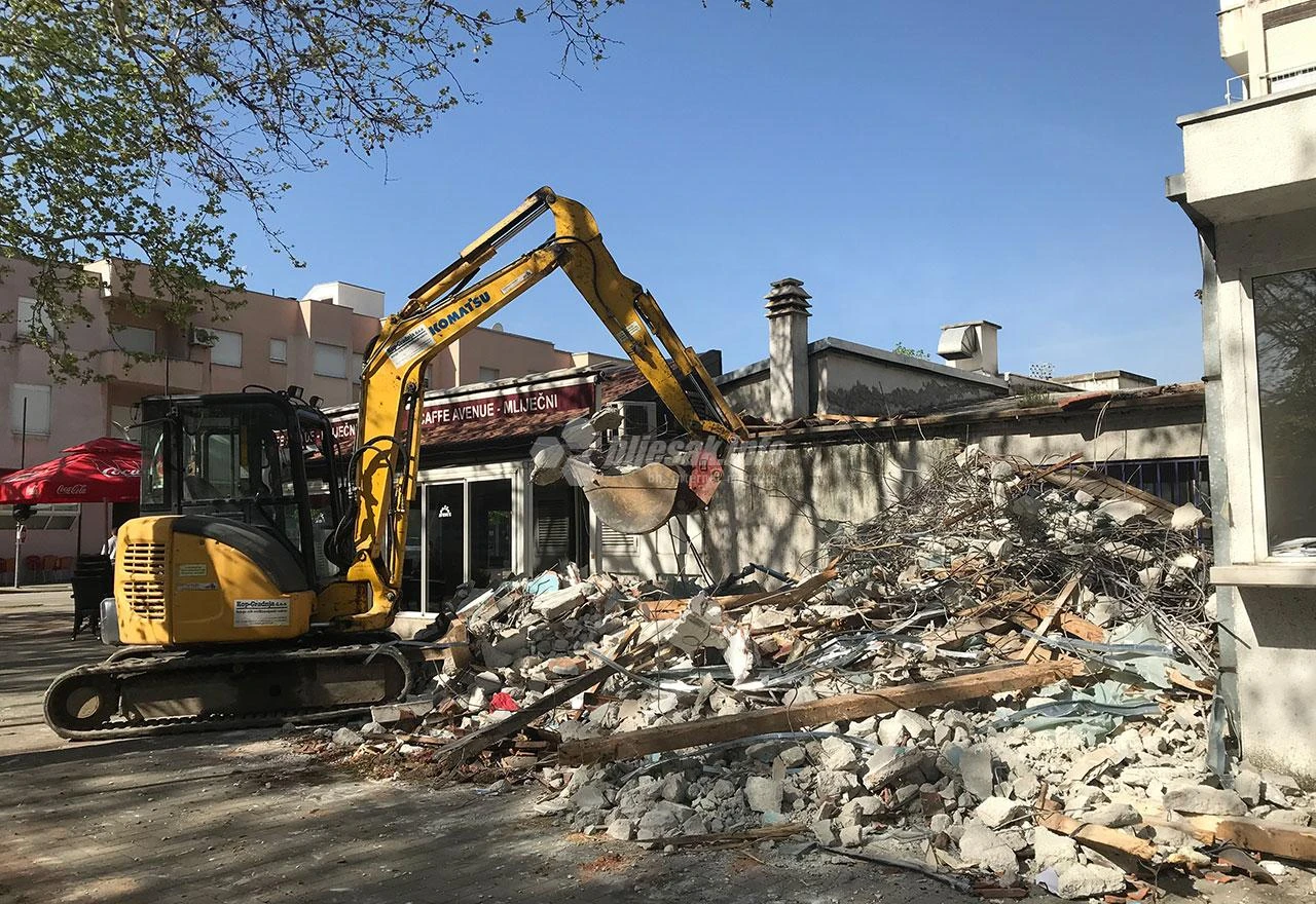Rušenje kod ''Mliječnog'': Nastavljeno uklanjanje bespravnih objekata u Mostaru