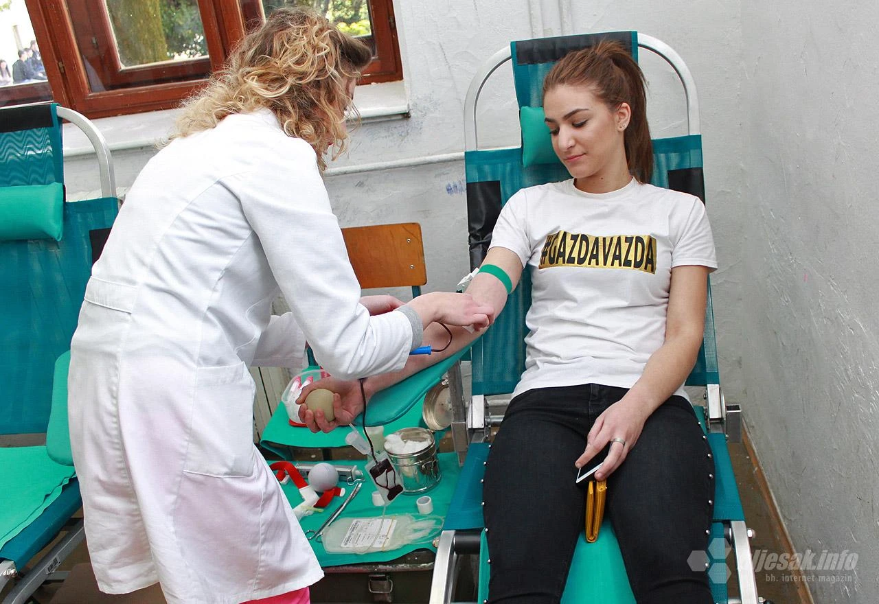 Učenici Srednje strukovne škole Široki Brijeg darovali 44 doze krvi