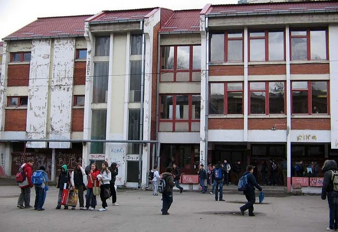 Zvornik: Roditelji i djeca štrajkuju glađu zbog bosanskog jezika