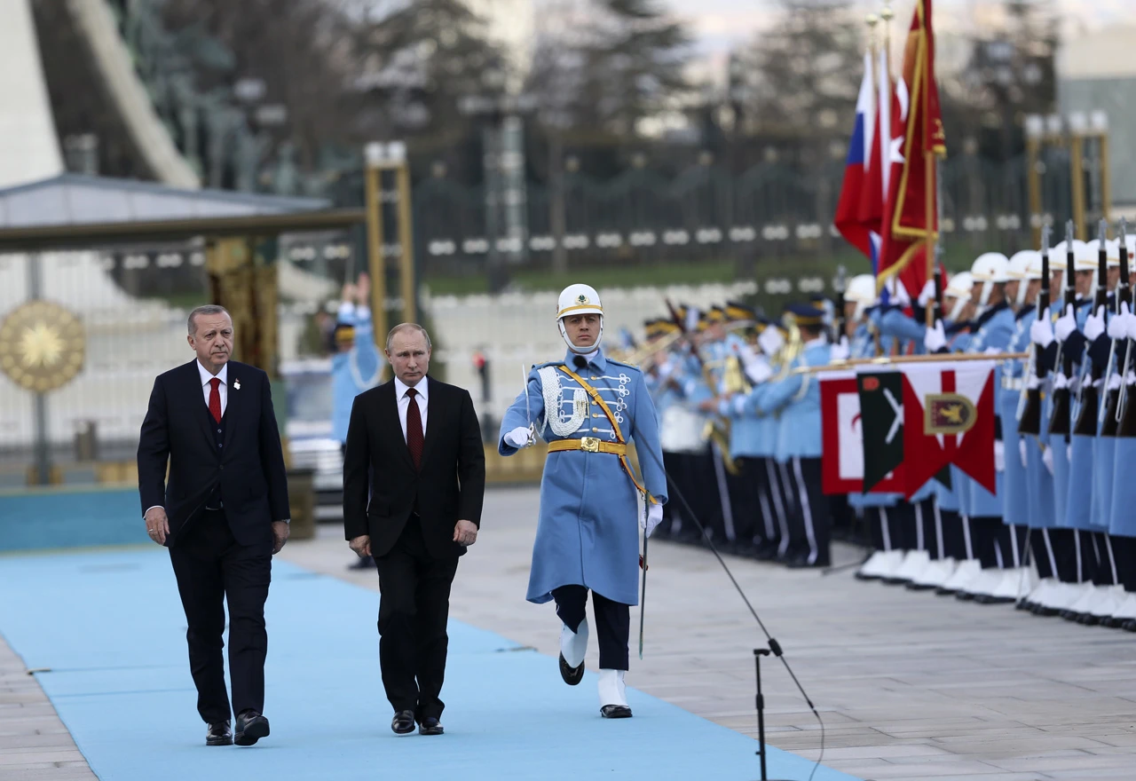 Erdogan poručio Putinu da se moraju spriječiti civilne žrtve u Siriji