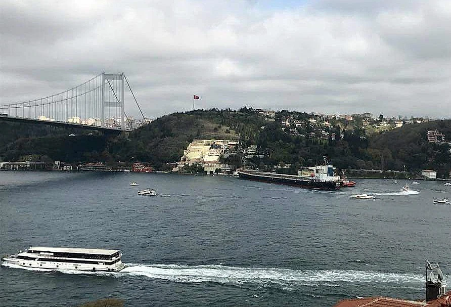 Tanker se zabio u povijesnu palaču