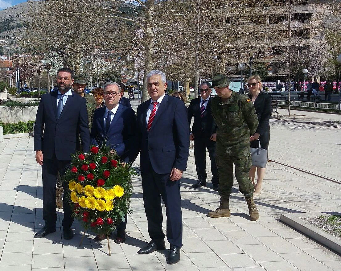 Bešlić s izaslanstvom Andaluzije položio vijenac na Španjolskom trgu