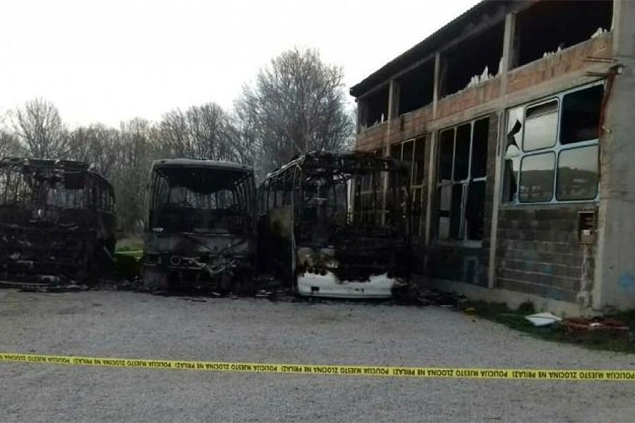 Kiseljak: U požaru izgorjela tri autobusa i garaža