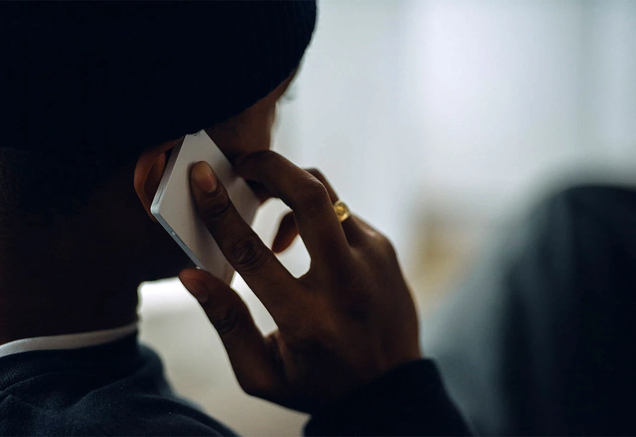Anti smartphone: Light napravio mobitel bez interneta i aplikacija