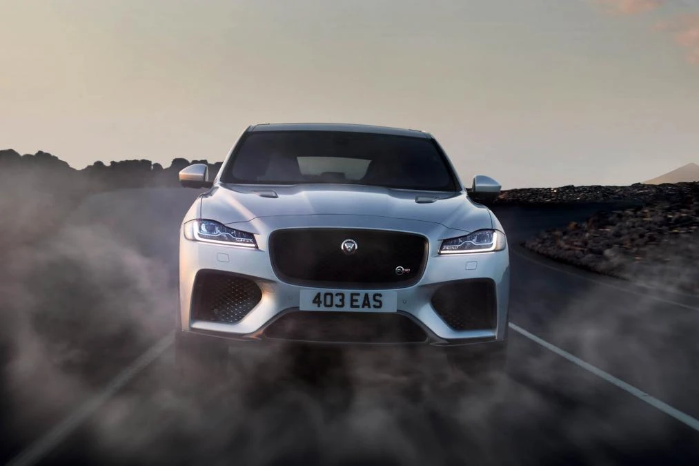 Jaguar predstavio monstruozni SUV od preko 500 KS