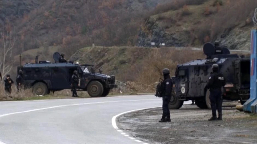 Marko Đurić napustio Kosovo, EU poziva na suzdržanost